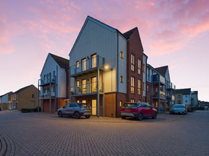 Photo 10- click for photo gallery